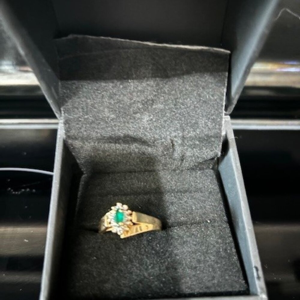 Emerald ring